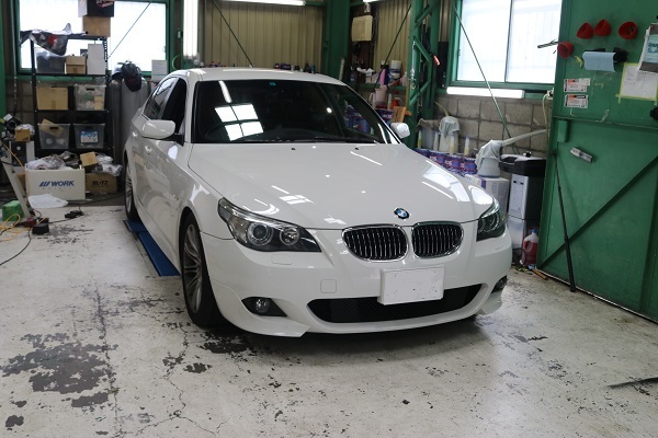 BMW E60 525i エンジンオイル交換 | BMW専門店 M factory BLOG